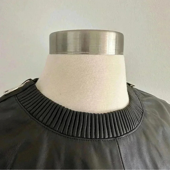 Givenchy Lambskin Leather Crewneck Sweatshirt Top Buttery Soft 38/ XS - Picture 9 of 14